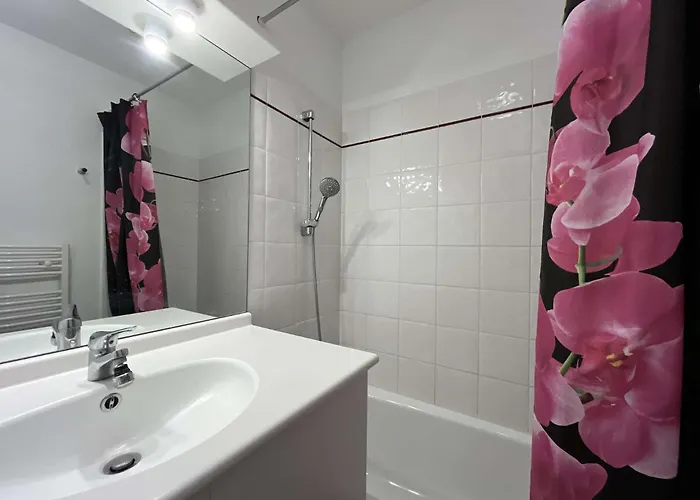 Climatise Avec Piscine - Vue Clape Gn190-711 * Gruissan
